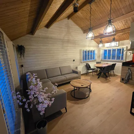 Apartment Leuke Gezellige Blokhut Vijfhuizen