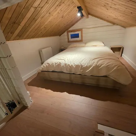 Apartment Leuke Gezellige Blokhut Vijfhuizen