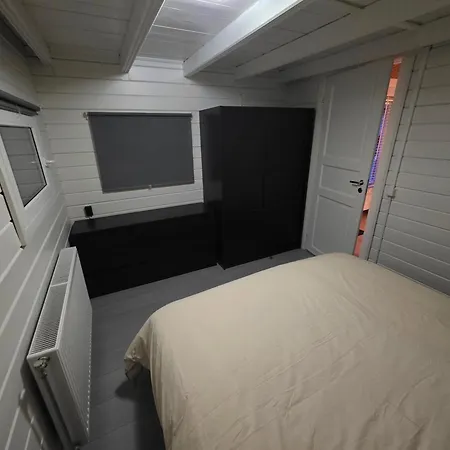 Apartment Leuke Gezellige Blokhut Vijfhuizen